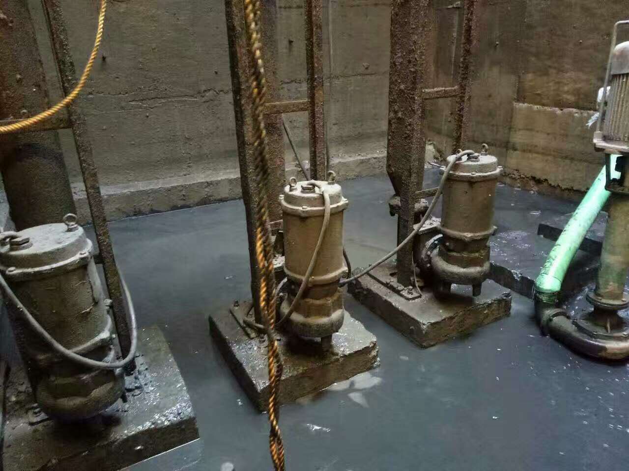 淄川污水池清理